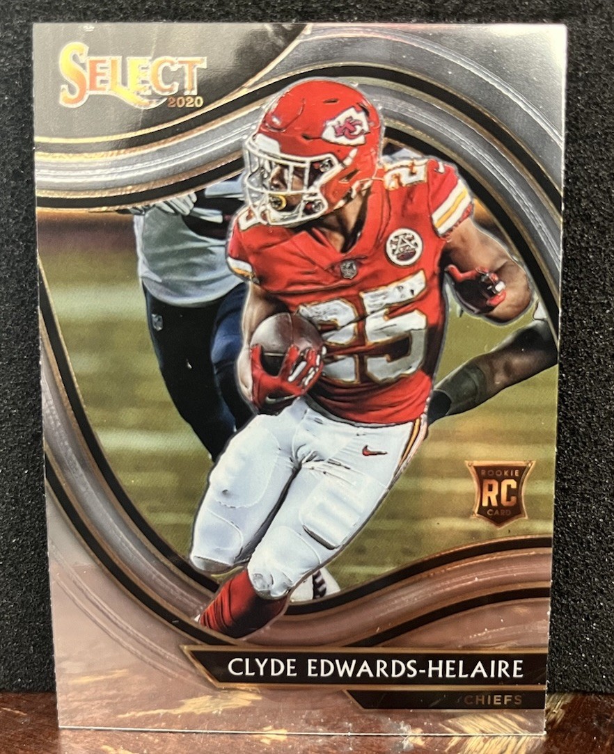 2020 Panini Select / Kansas City Chiefs - Clyde Edwards-Helaire - Field Level RC