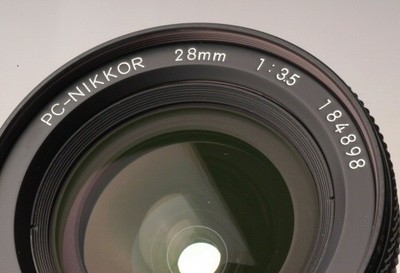 ORIGINAL  NIKON PC - NIKKOR SHIFT LENSES 3,5 / 28mm MF MADE IN JAPAN Nr. 3102