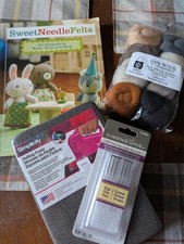 Needle felting kit with 8 colors of wool, felting needles and foam all new