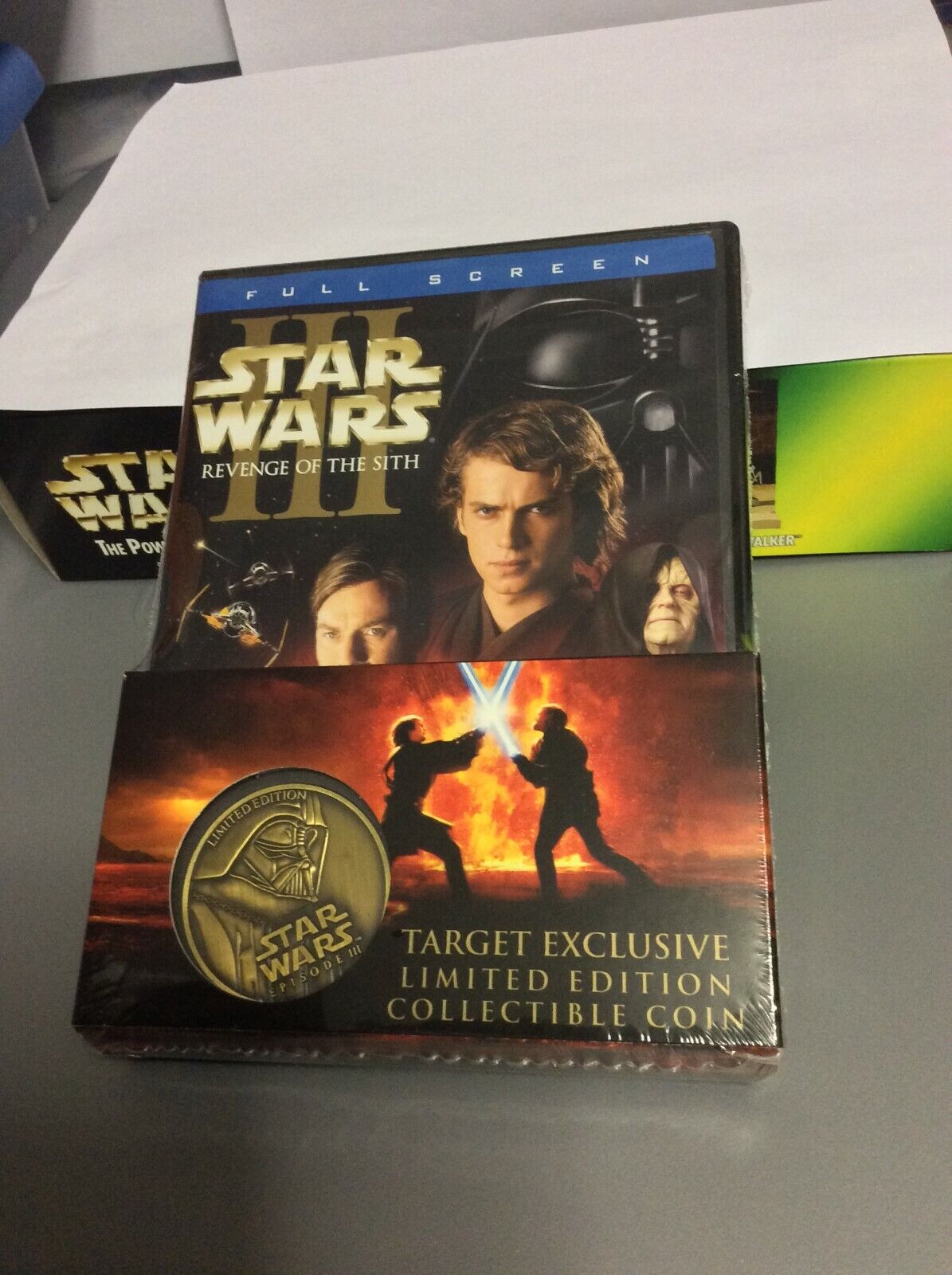 Best Buy: Star Wars: Episode III Revenge of the Sith [Blu-ray] [SteelBook]  [2005]