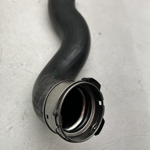 2014-2018 MERCEDES CLA250 TURBO ENGINE AIR INDUCTION HOSE PIPE OEM - Picture 4 of 8