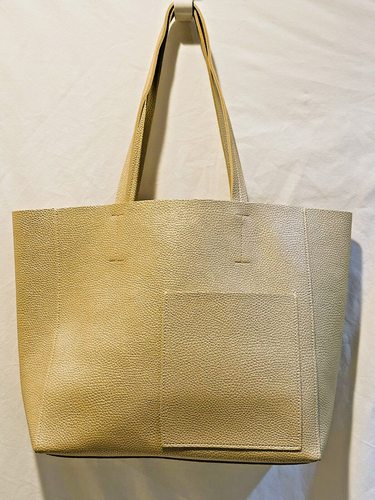 BLOOMINGDALE'S METALLIC GOLD PEBBLED Faux Leather Shopping Shoulder Tote bag NWT