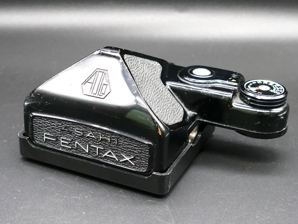 ASAHI PENTAX 6×7 TTLプリズム ペンタックス ペンタックス6X7】 TTLペンタプリズムファインダーに触れる