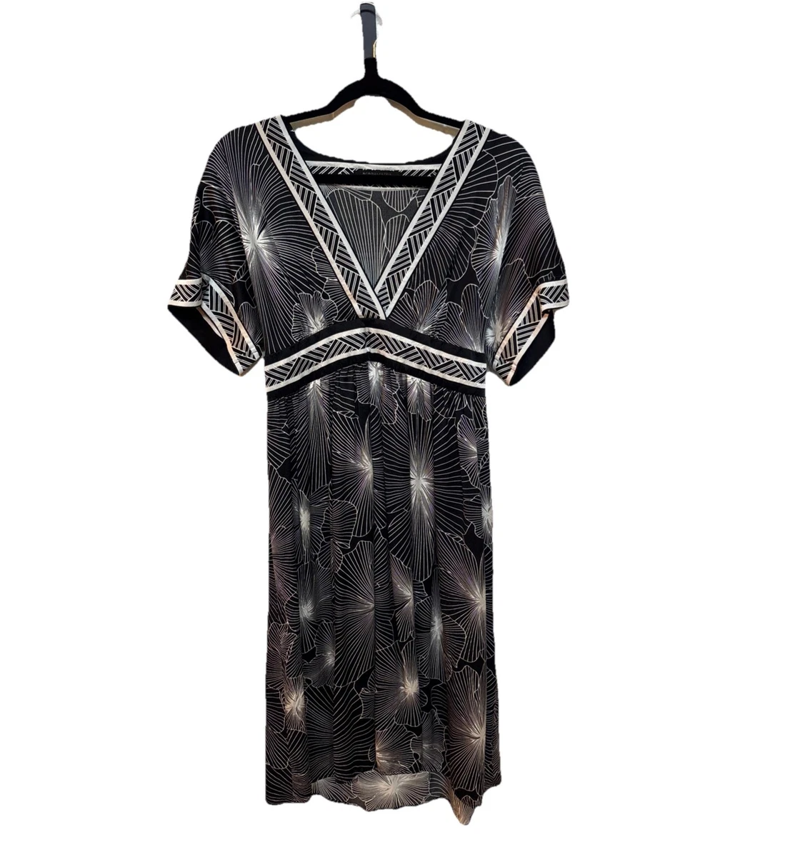 bcbg black and white dress striped BCBG Maxazria Black White Striped Chiffon Loose Fit Dress main image 0