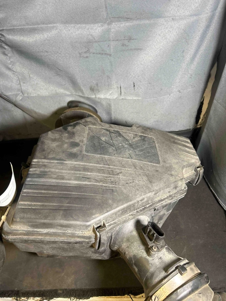 Fits 2007 Hummer H3 Air Cleaner OEM:25823125 - Image 2 of 4