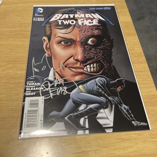 BATMAN AND TwoFace 2014 #25 1:25 Brian Bolland Variant DC Comics Signed Remarked