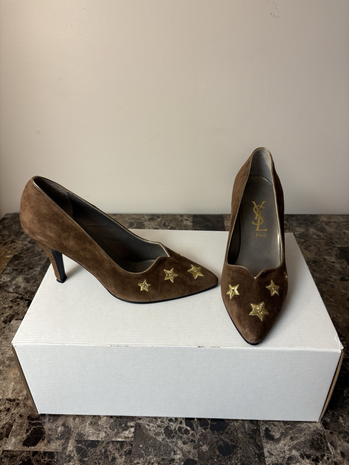 Décolleté YSL Yves Saint Laurent scamosciate stella taglia 36 5 EU (6 5W) pulite autentiche