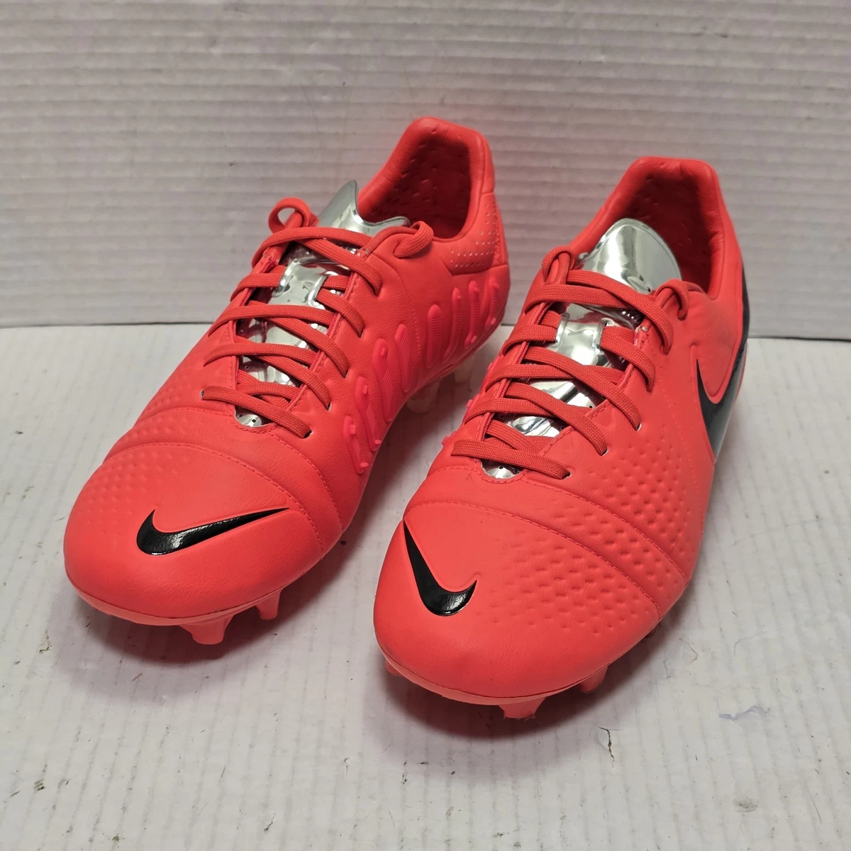 【完売品】CTR360 MAESTRI lll ナイキ25.5 Preços baixos em Chuteiras de futebol Nike CTR360 Maestri para