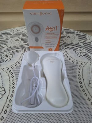 Clarisonic Mia 1 Facial Cleansing Brush   White