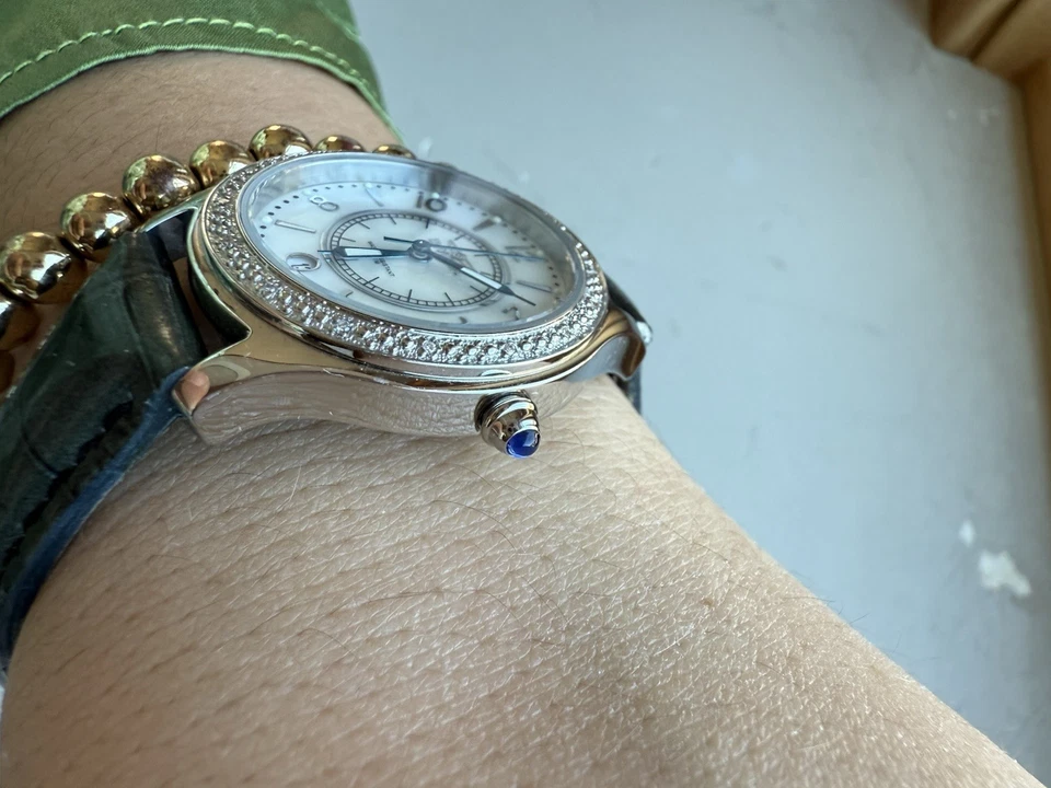 Invicta wildflower watch with interchangeable bands and mother of pearl face - Image 2 of 4