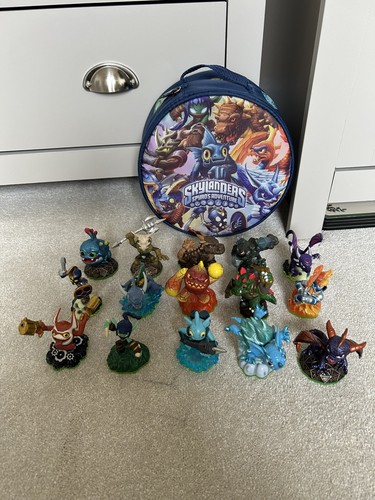 Pack Skylanders Spyro's Adventure : 6 Figurines, 2 Portails Et Sac, Pour Wii Et Multi-plateformes