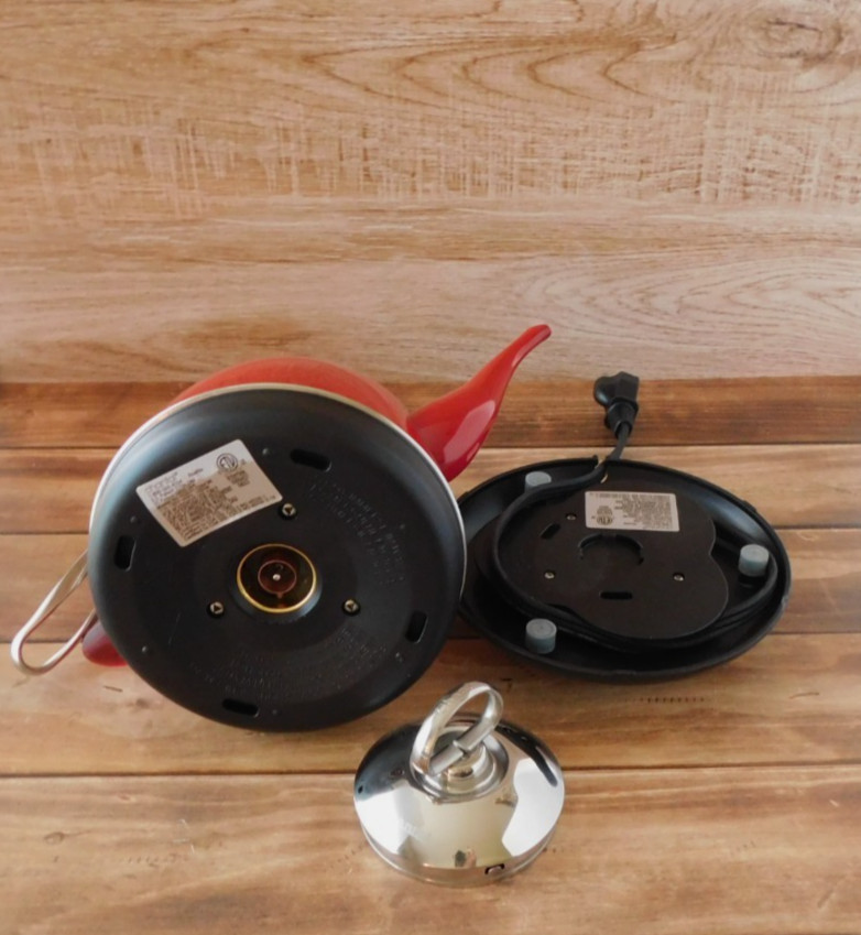 Chantal Mia Ekettle 32 Ounce Electric Water Kettle, Chile Red - New