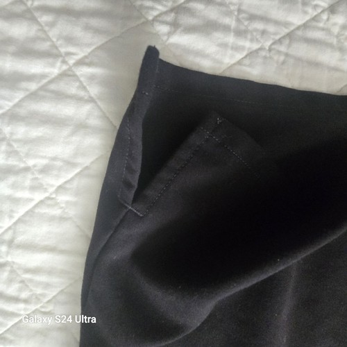 FIGS Top Womens Medium Technical Collection Nurse Scrubs BLACK - Picture 13 of 15