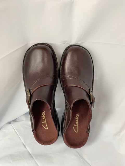clarks leather clogs