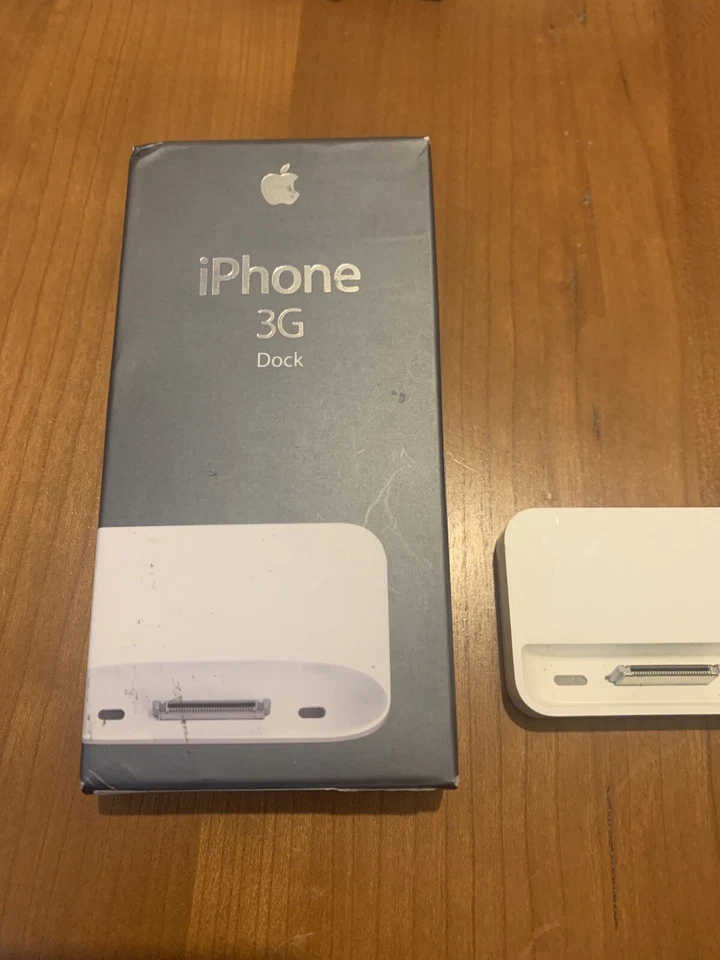 NEU Apple iPod und iPhone 3G Dock Dockingstation für iPods MB484G/A