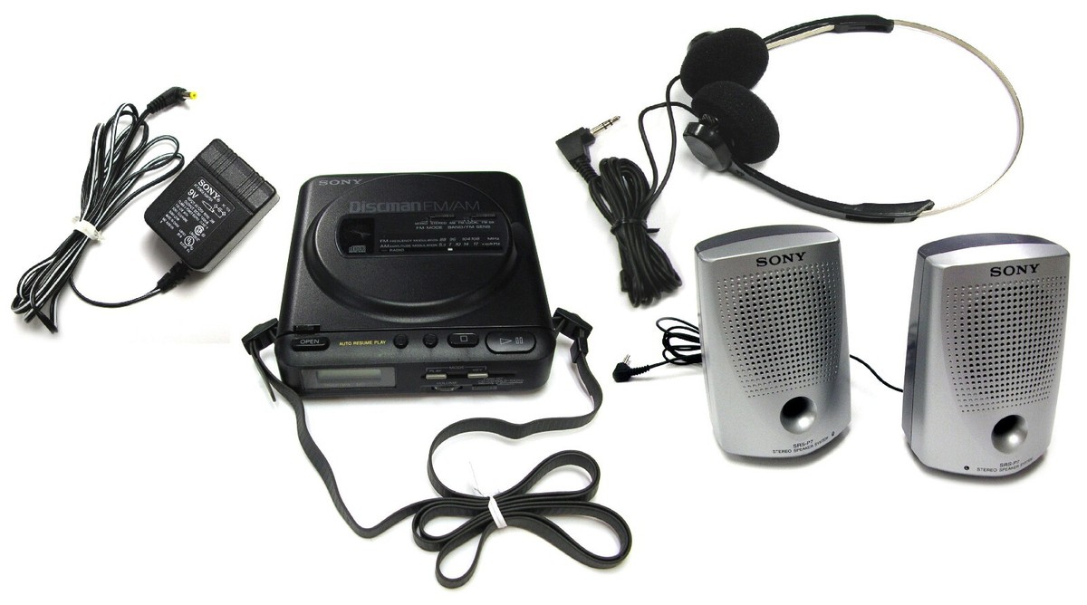 RARE VINTAGE - SONY D-T2 DISCMAN FM AM CD PLAYER SET W/ SPEAKERS