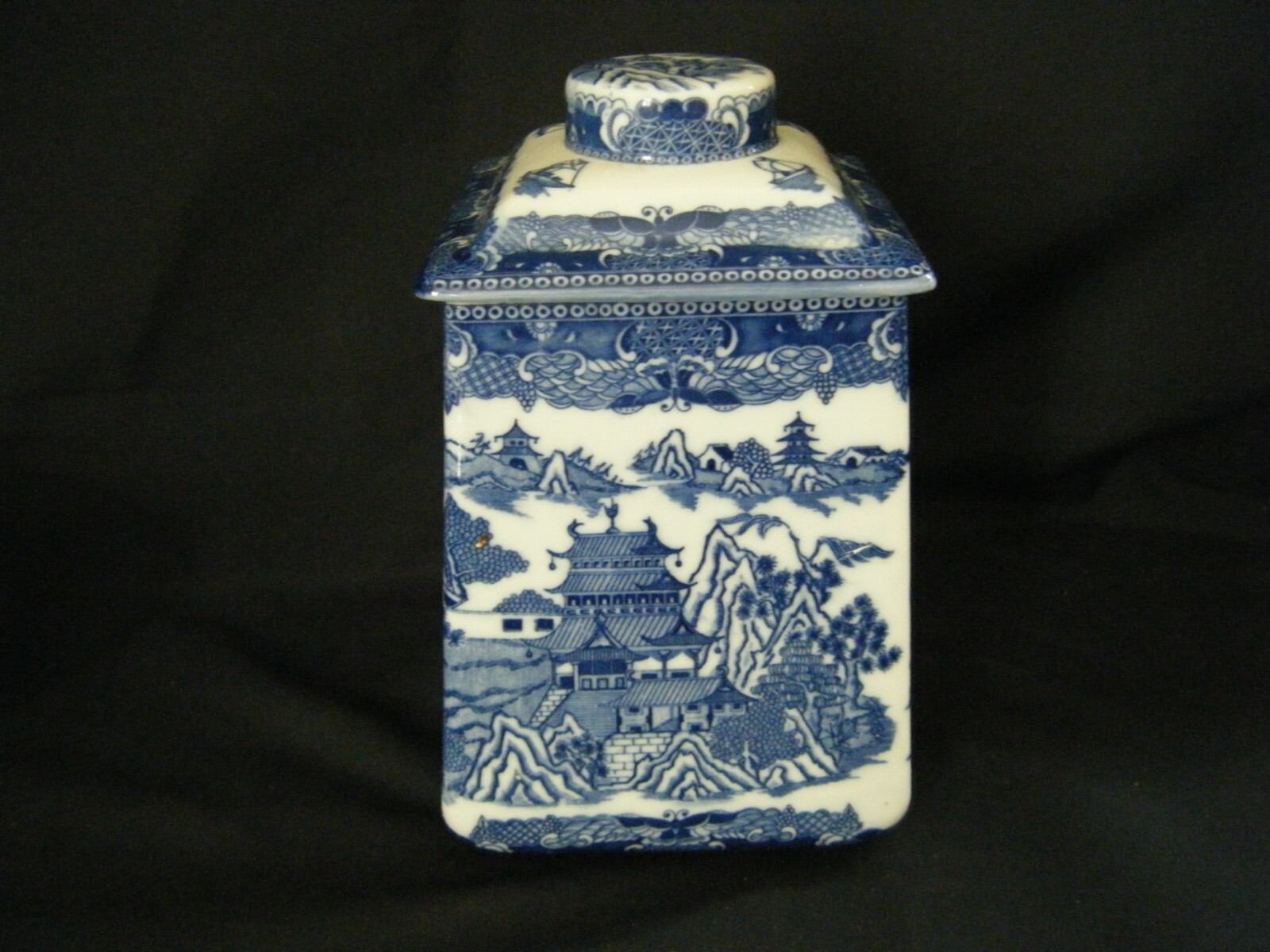 Blue Willow RINGTONS LIMITED TEA MERCHANTS Biscuit Jar eBay