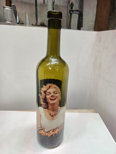 MARILYN MONROE EMPTY WINE BOTTLE MERLOT NAPA 2003 20th Vtg, Not Presidential