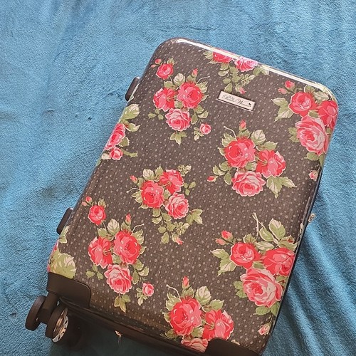 The Pioneer Woman Floral Spinner Wheeled Suitcase Black Pink Green
