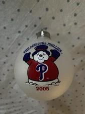 Philadelphia Phillies 2005 Snowman Annual Topperscot Glass Ornament Deadstock
