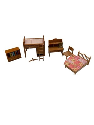 Calico critters/sylvanian families Children's Bedroom Furniture W/ Desk Plus