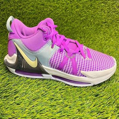 Size 7.5 - Nike LeBron Witness 7 Fuchsia Dream for sale  display picture 2