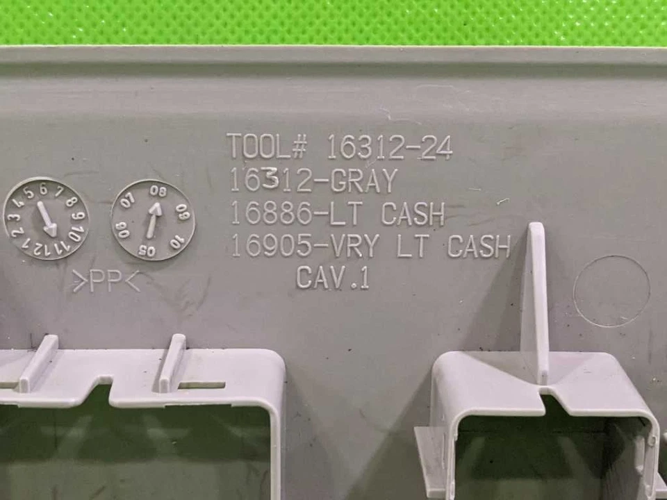 07-11 CONSOLA AÉREA TAHOE OEM 4238-4 Foto 3 de 3