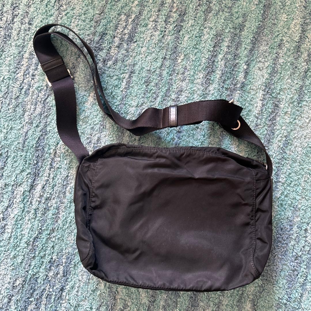 PRADA Shoulder Bag thumbnail 3