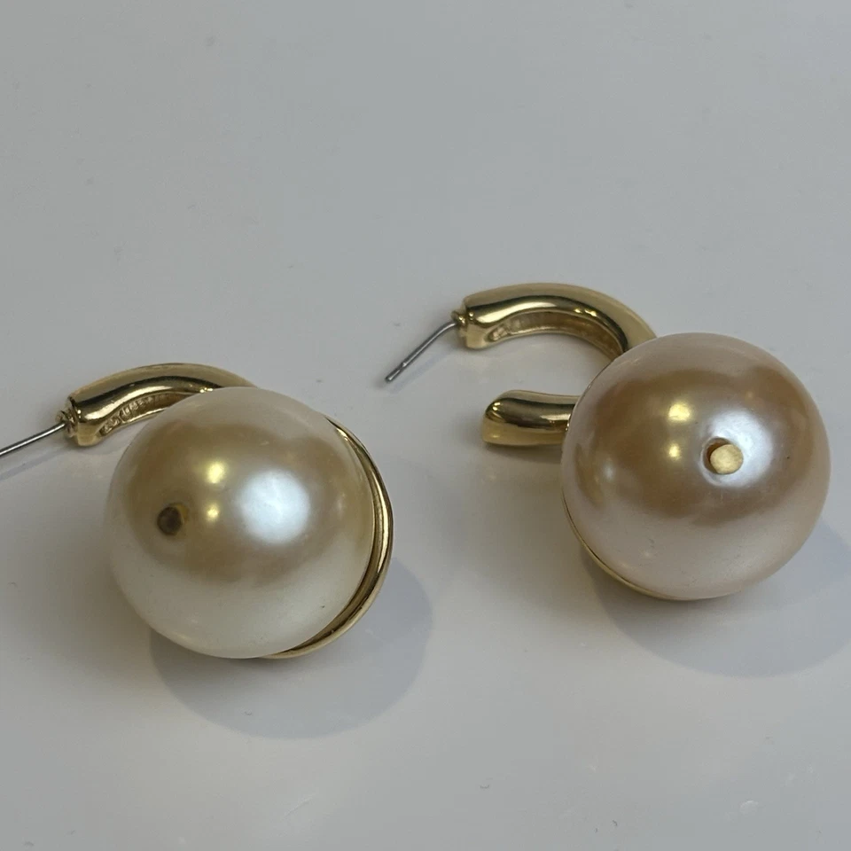 Pendientes de perlas de imitación vintage con llaveros griegos diseño estilo Givenchy glamour Foto 4 de 4