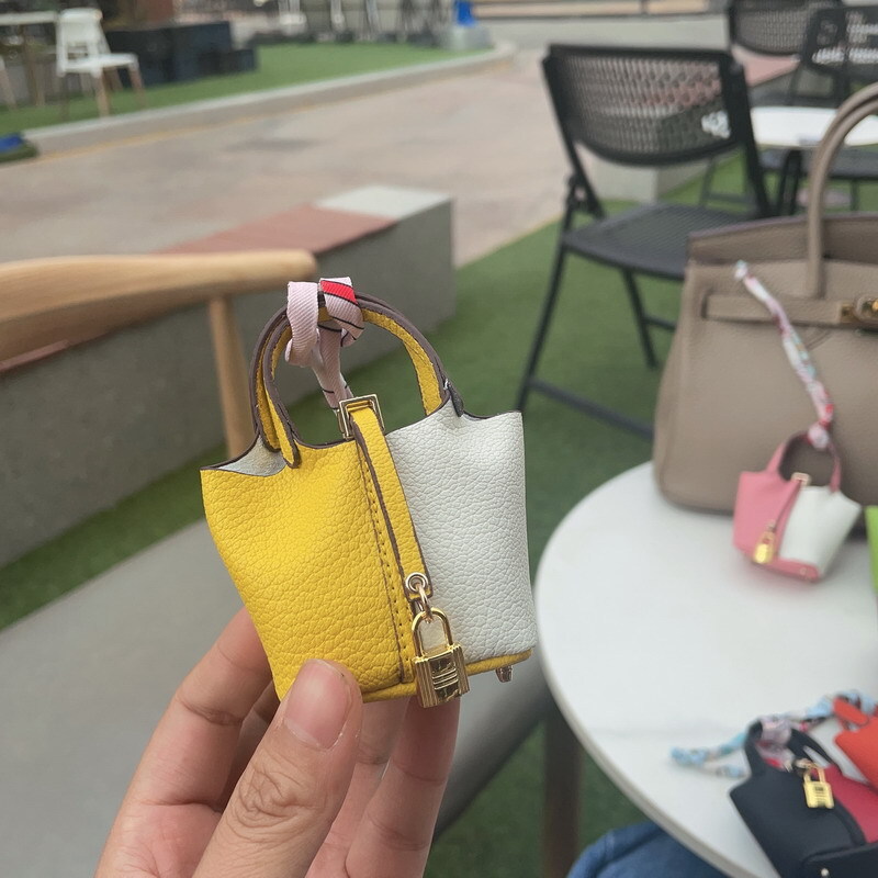 Mini Women Girl Leather Handbag Keychain Coin Purse Car Bag Charm for AirPodDs