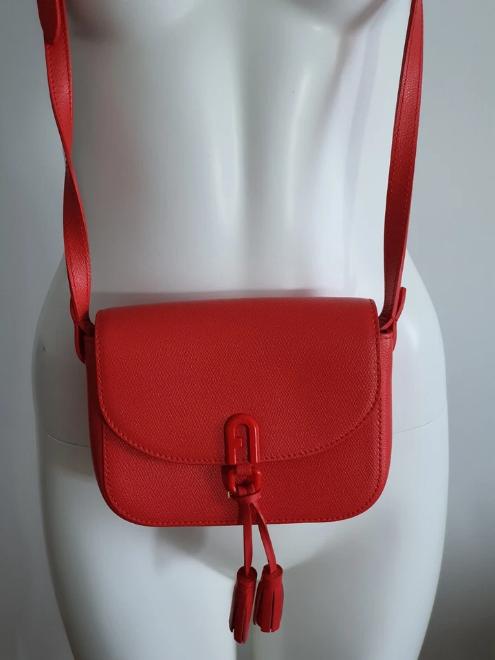Furla 1927, Foto 1 von 5