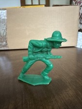 Tim-Mee Cowboy Advancing with Rifle 54mm 1950s - 1960s