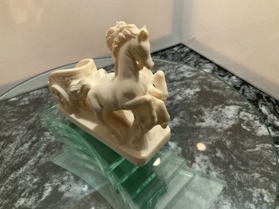 Vintage 1960's G. Ruggeri Resin Alabaster Horse Drawn Roman Chariot Sculpture