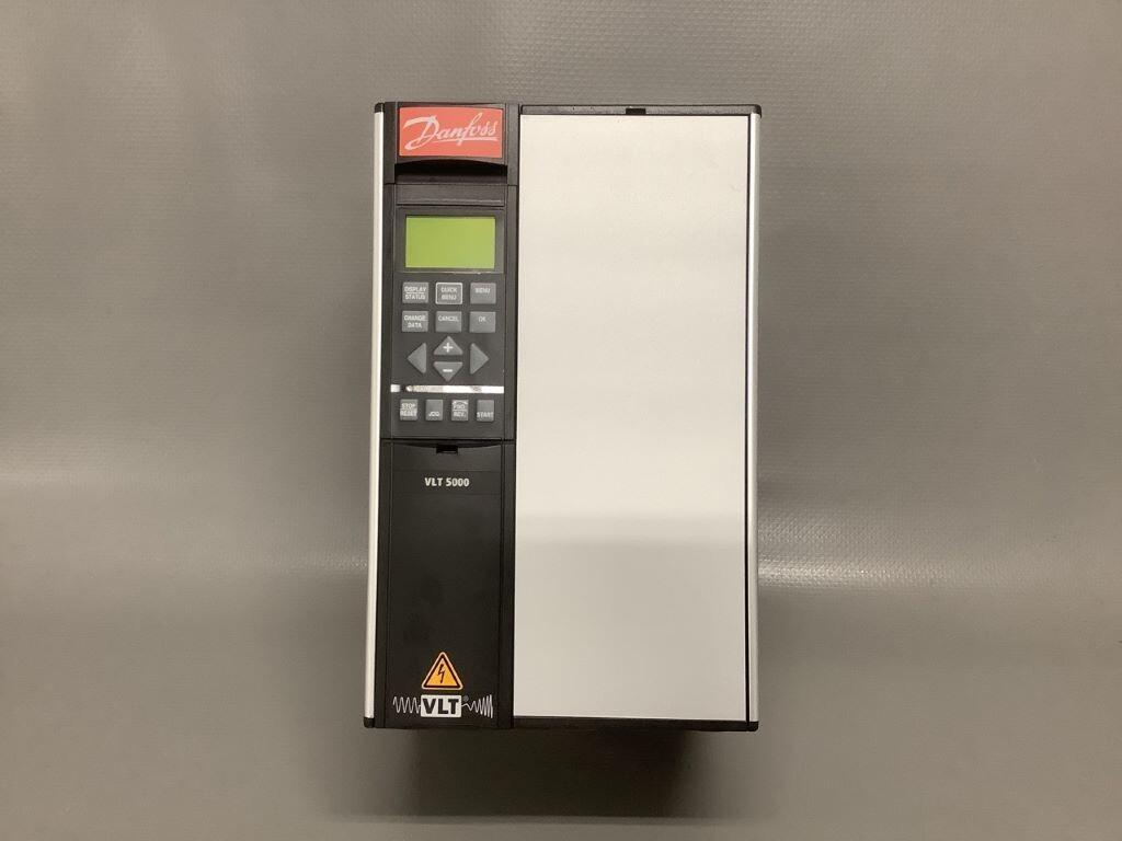 175Z0155  -  DANFOSS  -  VLT5008PT5C20STR3DLF00A00C0   Variateur   RECONDITIONNÉ