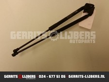 Verin de hayon / de capot Toyota YARIS II