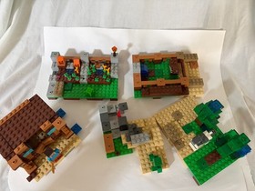 Lego Minecraft: The Crafting Box 2.0 (21135) With Manuals Not Complete