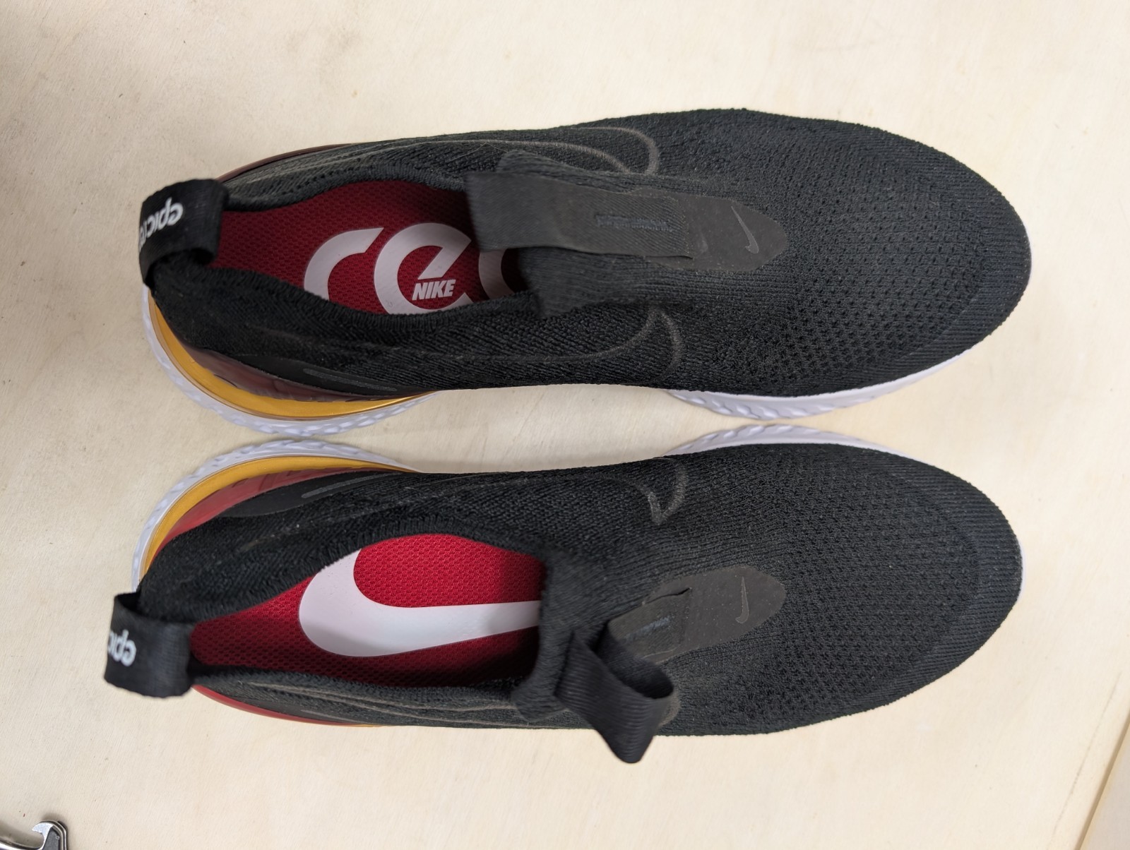 Nike Womens Epic Phantom React Flyknit BV0415-004- Black University Red Size 8.5 image 8