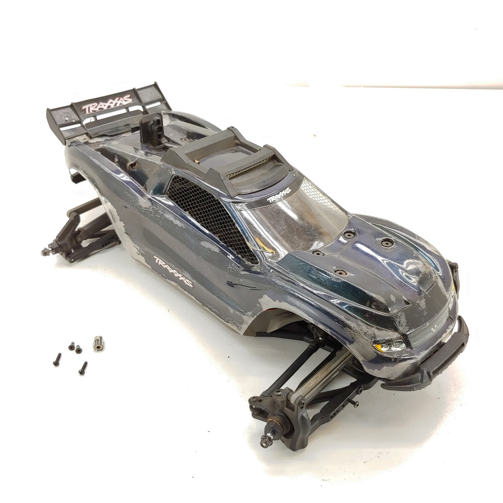 Traxxas Rustler 4x4 1/10 Stadium Truck Roller Slider Chassis w/ Servo & Body