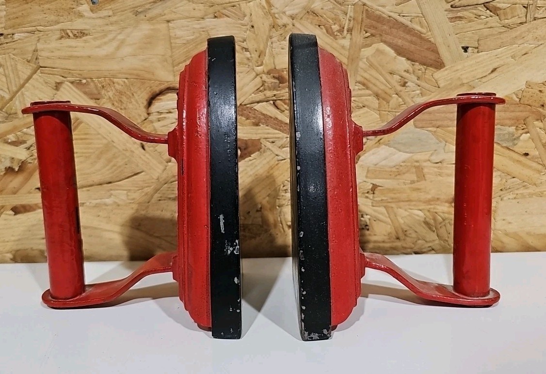 Vintage Cast Iron 'Sad Iron' Or 'Flat Iron' Pair Red RW&S London Bookends — image 2