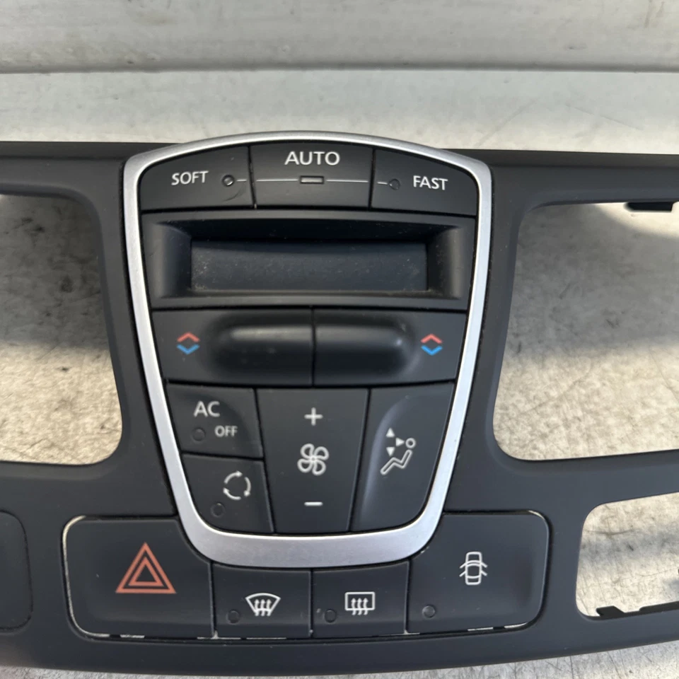 Renault Laguna Heizung Bedienpaneel 2012 275100002R A02000A8410000 - Bild 3 von 4