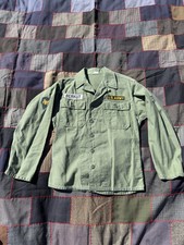 Vtg 60s U.S Army OG 107 Cotton Fatigue Sateen Patches Shirt L/S Distressed Men S