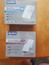 Bundle: ZyXEL HD PowerLine Adapter and a ZyXEL PowerLine Wireless Extender