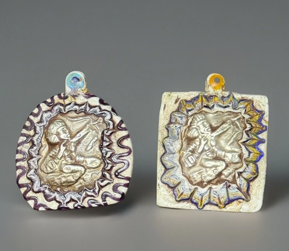 2 Impresionantes Colgantes de Vidrio Grabado en Plata Cara de Guerrero Emperador Romano Antiguo Raro Foto 2 de 4