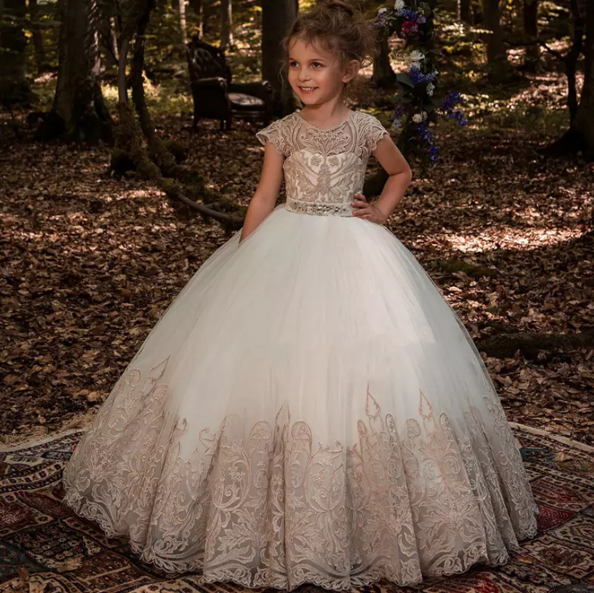 Wedding dress hotsell up for girl
