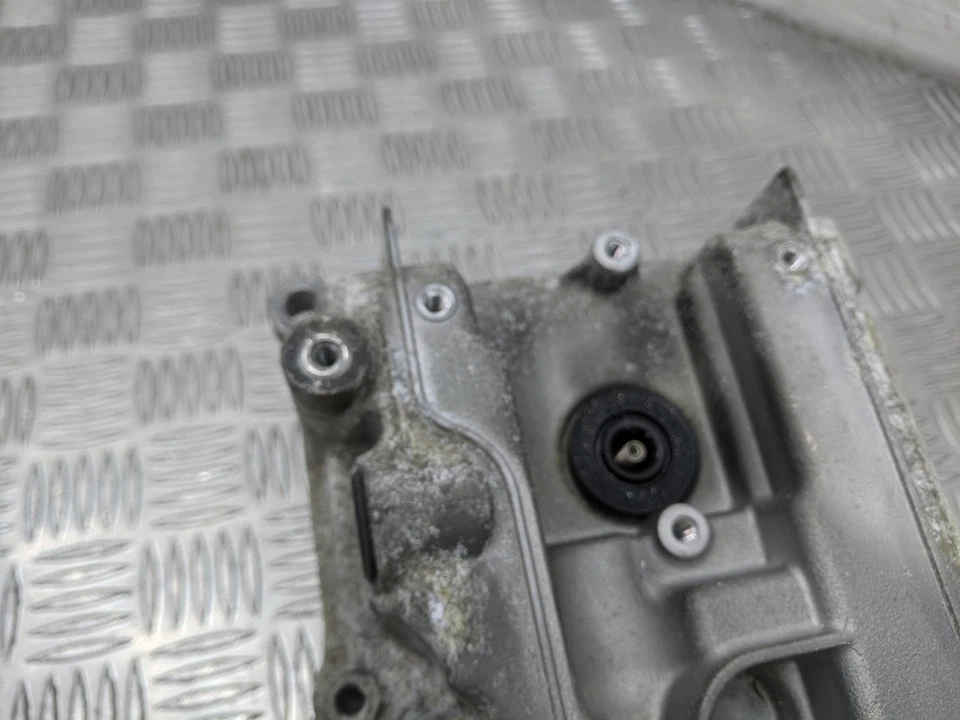 Cubierta de leva basculante motor Suzuki Swift Gl Mk3 1.3 2008 Foto 4 de 4