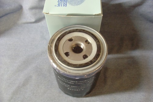 NEW BEDFORD CF 1.8 2.3 PETROL DIESEL OIL FILTER - Picture 2 of 2
