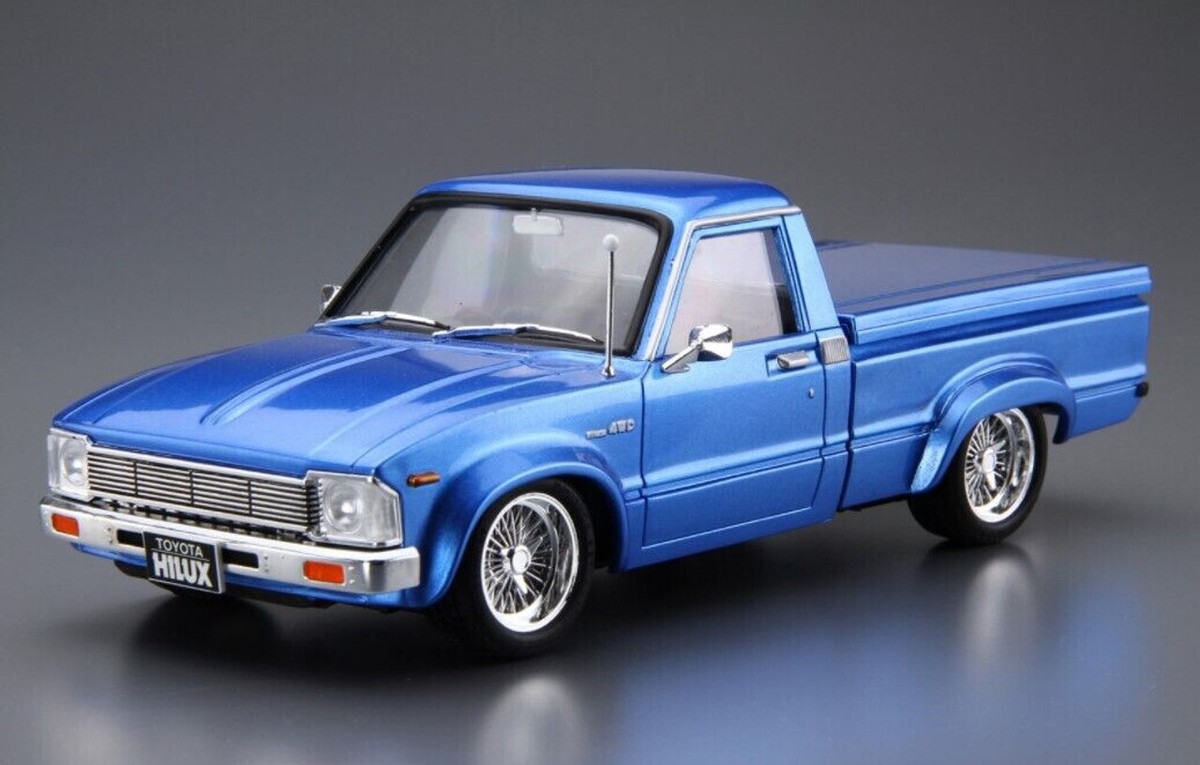 Aoshima 1/24 RN30 Hilux Custom 1978 Toyota Pick Up Plastic Model