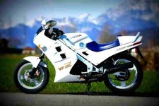 Honda VFR 750 F 1986 6 A4 Photo