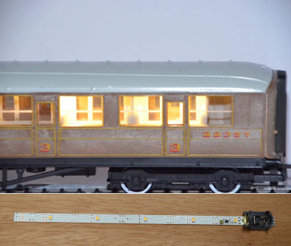 Train Tech Automatic Coach Lighting - Warm White/Standard HO/OO Gauge TTCL2
