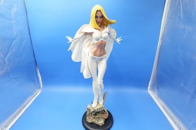 EMMA FROST White Queen Premium Format Figure Sideshow